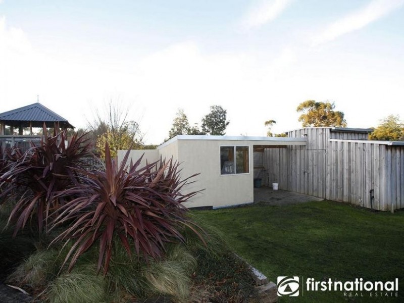 25 Canty Lane, Pakenham Upper VIC 3810