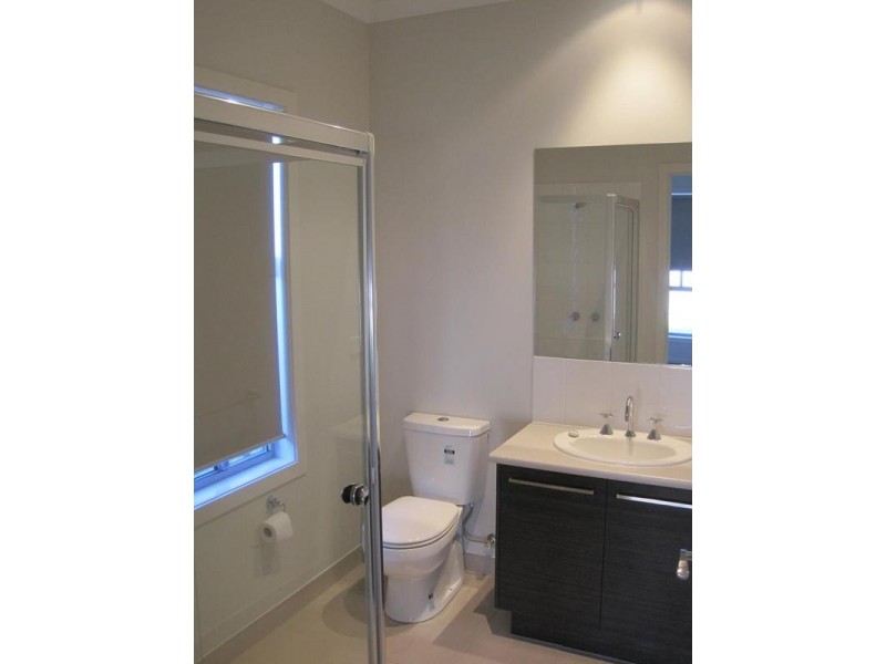 12 Nature Avenue, Officer VIC 3809