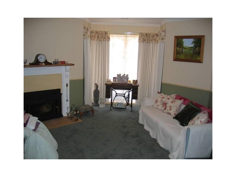 5 Justin Place, Pakenham VIC 3810