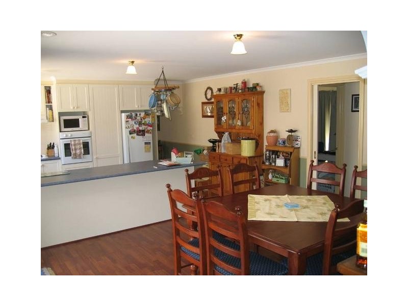 5 Justin Place, Pakenham VIC 3810