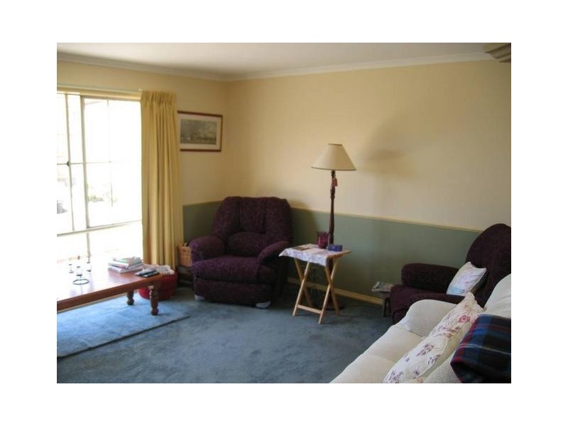 5 Justin Place, Pakenham VIC 3810