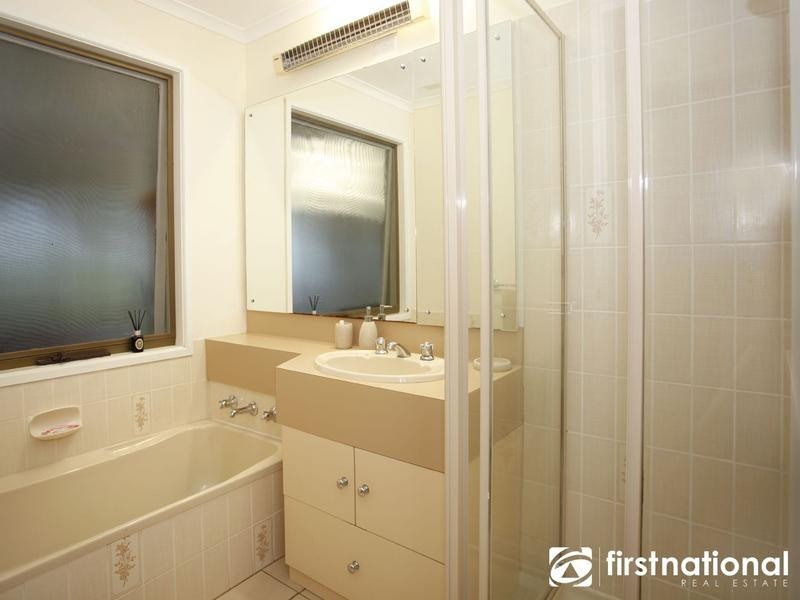 4 Latta Rd, Nar Nar Goon VIC 3812