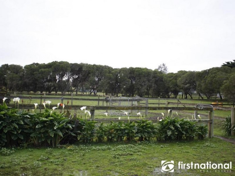 4 Latta Rd, Nar Nar Goon VIC 3812