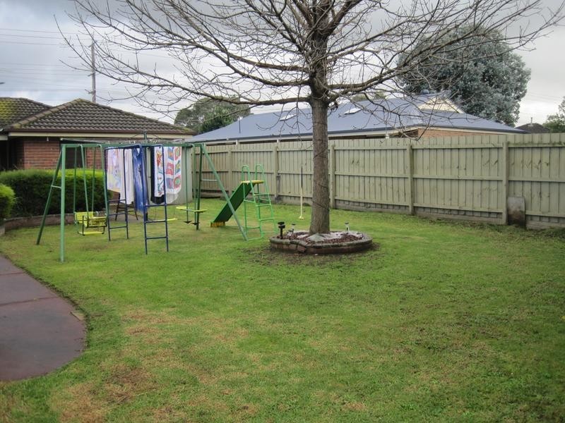 84 Racecourse Road, Pakenham VIC 3810