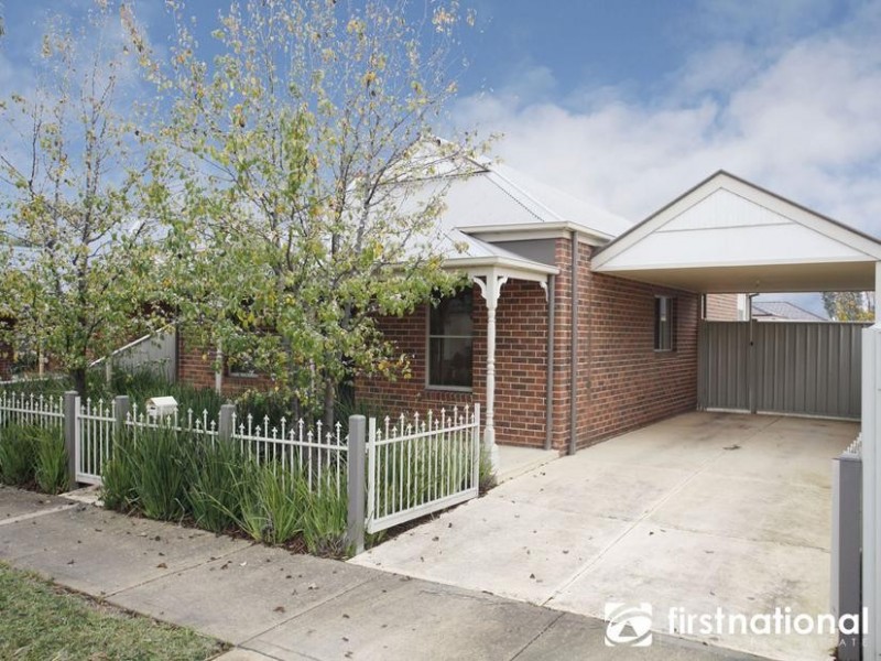 12 Tyrell Place, Pakenham VIC 3810