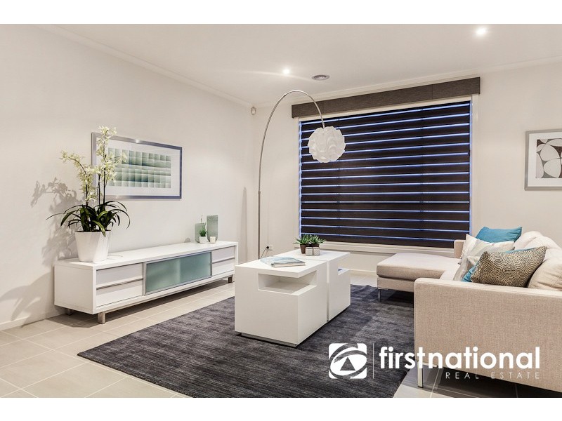 11 Loxton Way, Pakenham VIC 3810