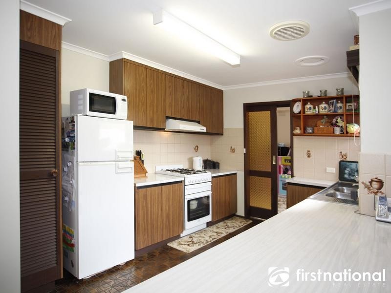 33 Sybella Avenue, Koo Wee Rup VIC 3981