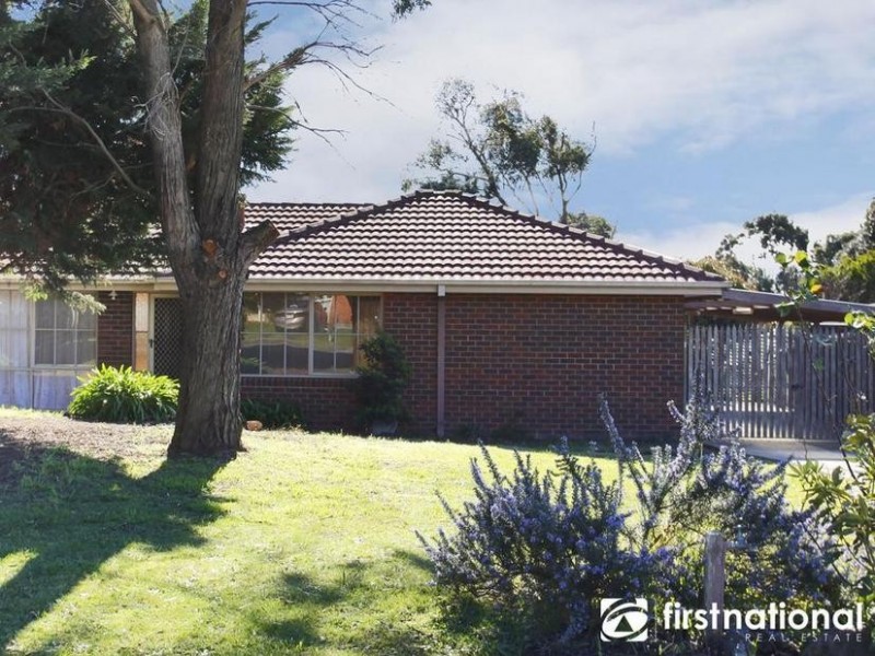 69 Smethurst Avenue, Pakenham VIC 3810