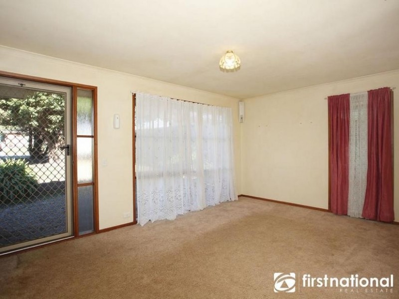 69 Smethurst Avenue, Pakenham VIC 3810