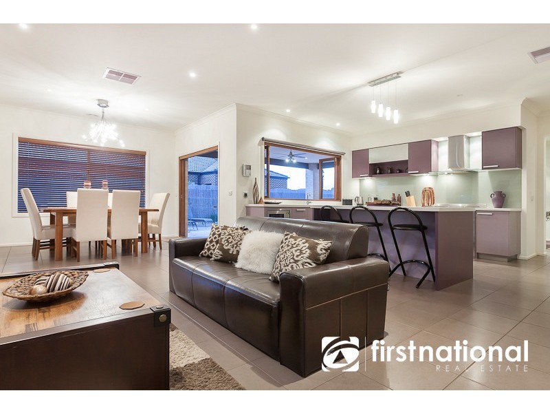 11 Winneke Way, Pakenham VIC 3810