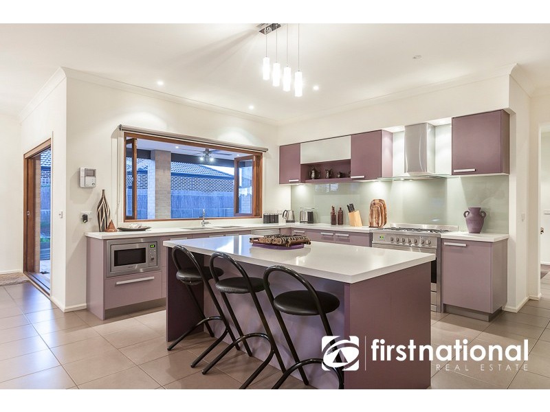 11 Winneke Way, Pakenham VIC 3810