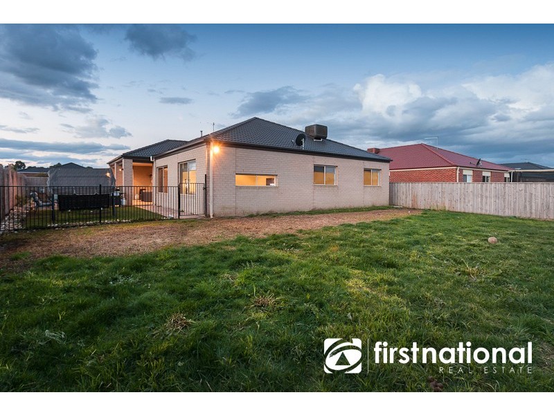 11 Winneke Way, Pakenham VIC 3810