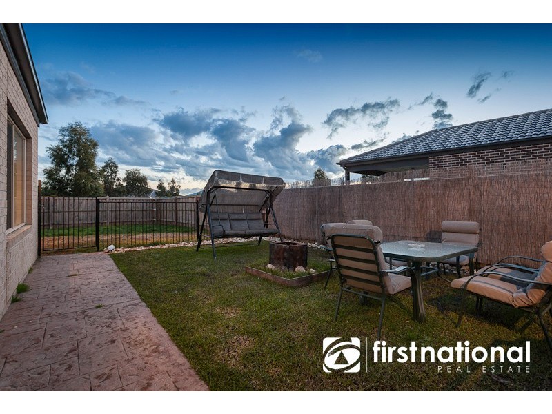 11 Winneke Way, Pakenham VIC 3810