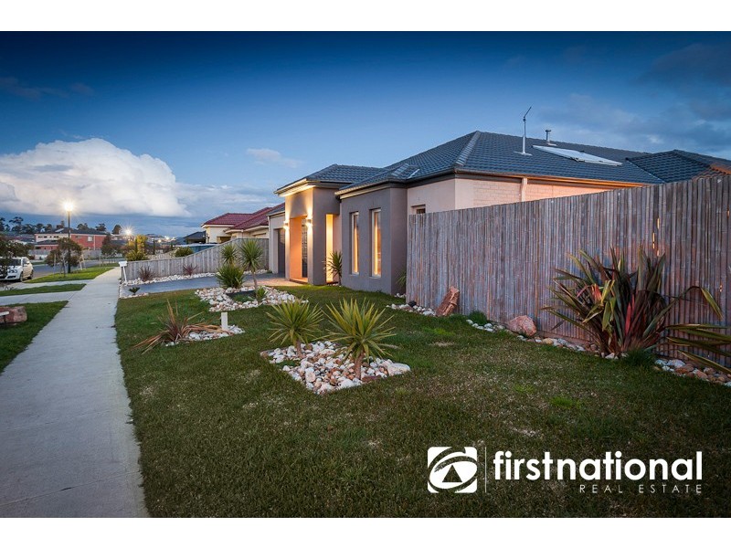 11 Winneke Way, Pakenham VIC 3810