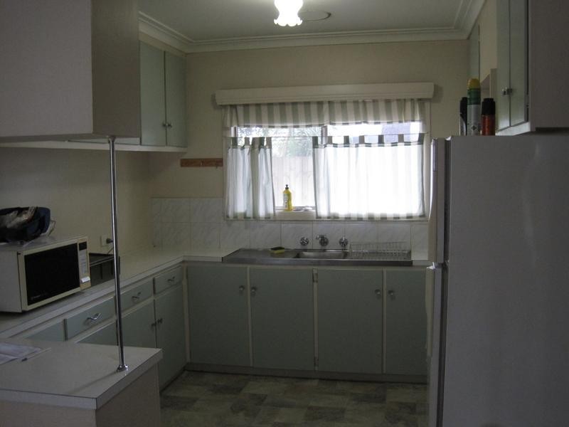 75 Princes Highway, Pakenham VIC 3810