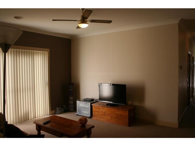 4 Spring Circuit, Pakenham VIC 3810