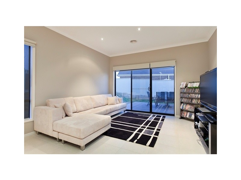 11 Ben Cairn Mews, Pakenham VIC 3810