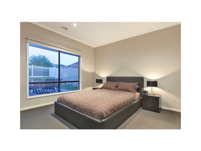 11 Ben Cairn Mews, Pakenham VIC 3810