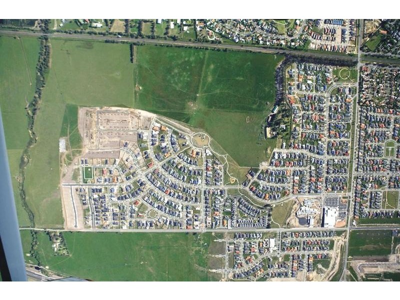 834 LANDY CCT, Pakenham VIC 3810