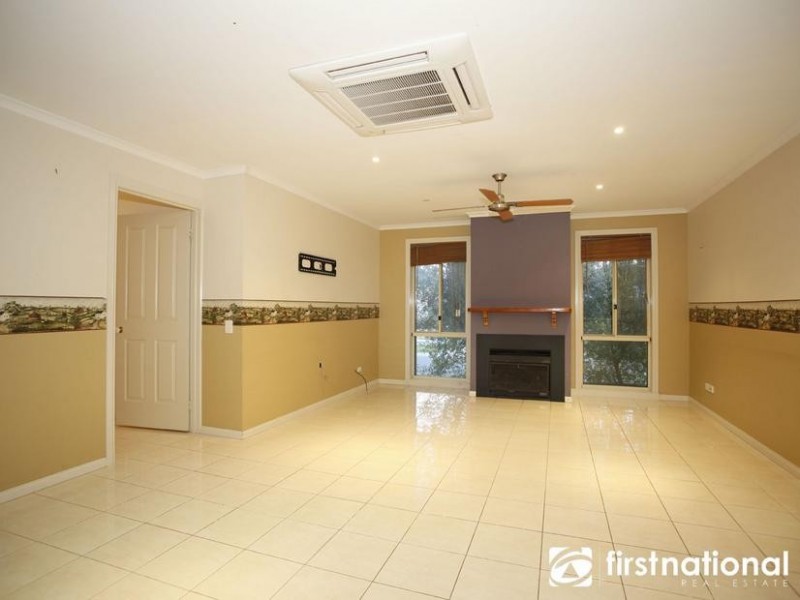 11 Camelia Way, Pakenham VIC 3810