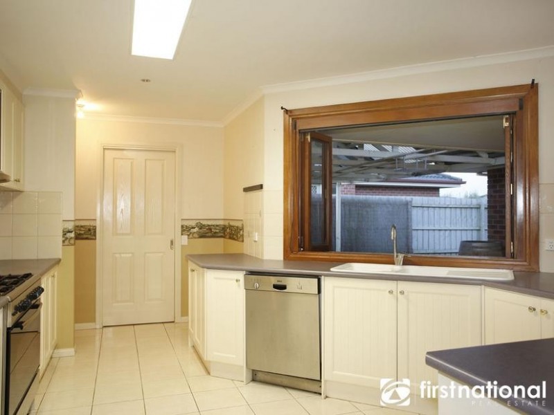 11 Camelia Way, Pakenham VIC 3810