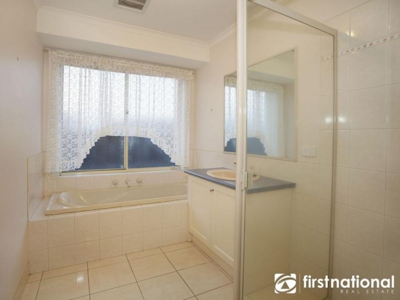 11 Camelia Way, Pakenham VIC 3810