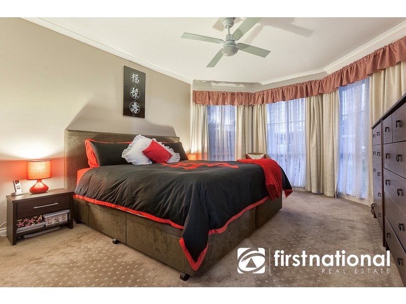 13 Claire Close, Pakenham VIC 3810