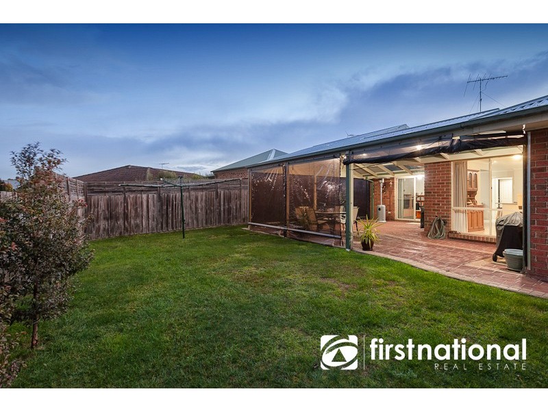 13 Claire Close, Pakenham VIC 3810