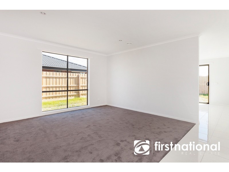 9 Raven Court, Pakenham VIC 3810