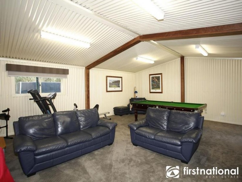 20 Oaktree Drive, Pakenham Upper VIC 3810
