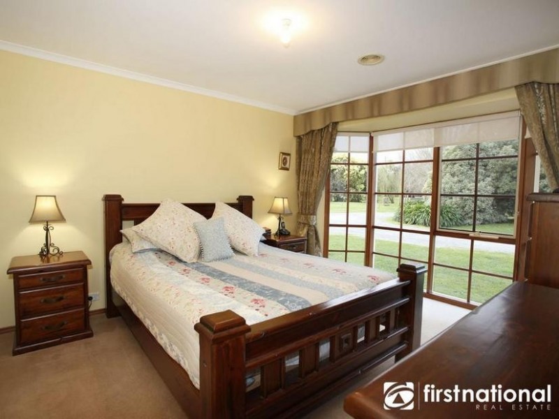 20 Oaktree Drive, Pakenham Upper VIC 3810