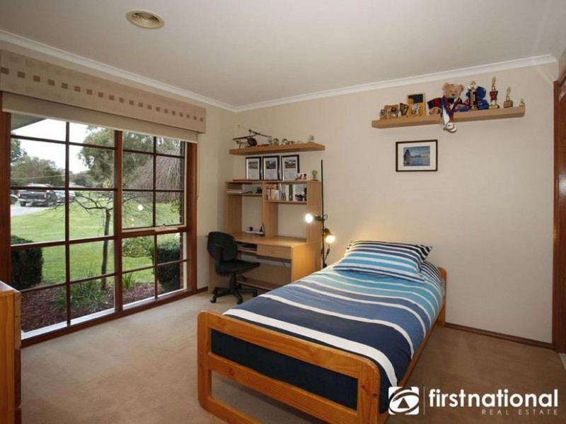20 Oaktree Drive, Pakenham Upper VIC 3810