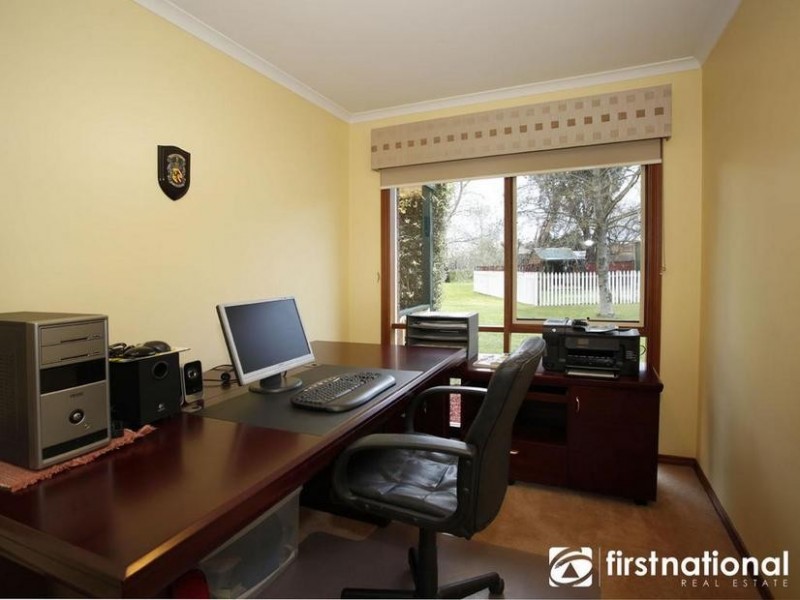 20 Oaktree Drive, Pakenham Upper VIC 3810