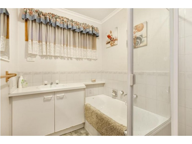 9 Union Avenue, Pakenham VIC 3810