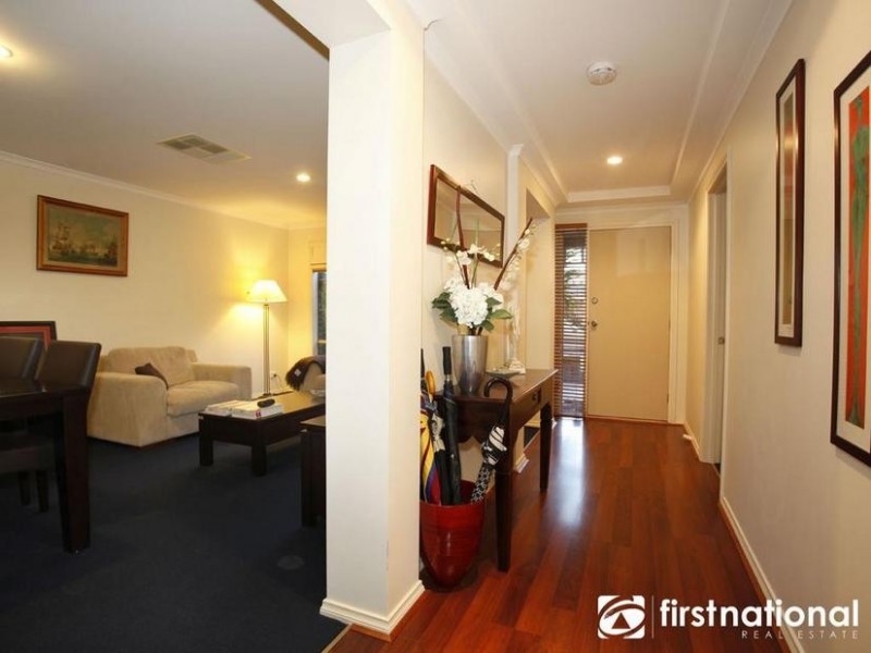 22 Oaklands Way, Pakenham VIC 3810