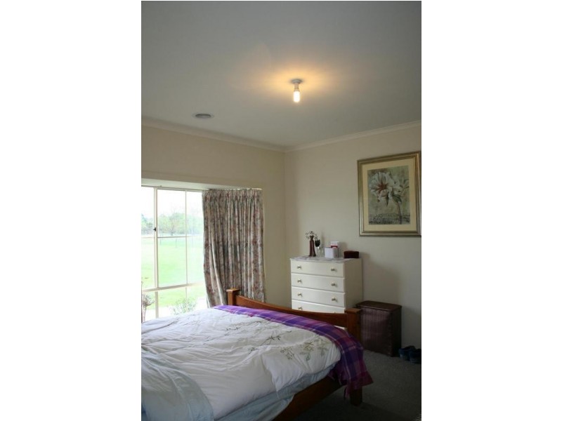 425 Bald Hill Road, Pakenham VIC 3810