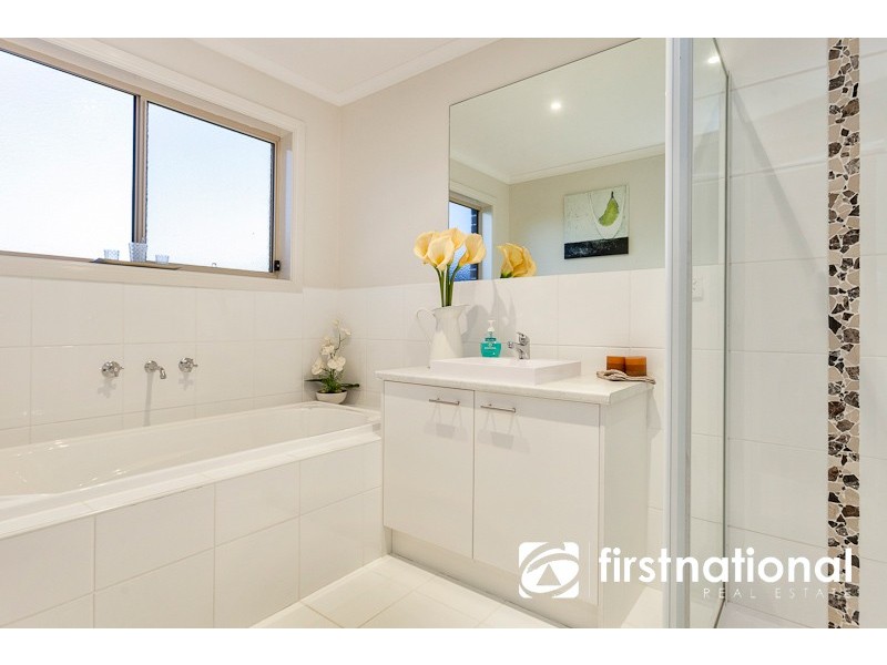 109 Eagle Drive, Pakenham VIC 3810