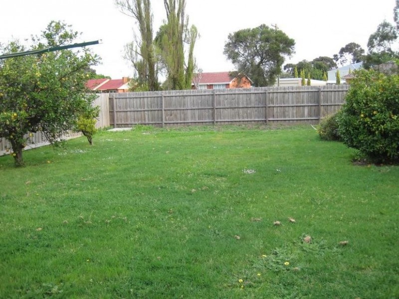 75 Princes Highway, Pakenham VIC 3810