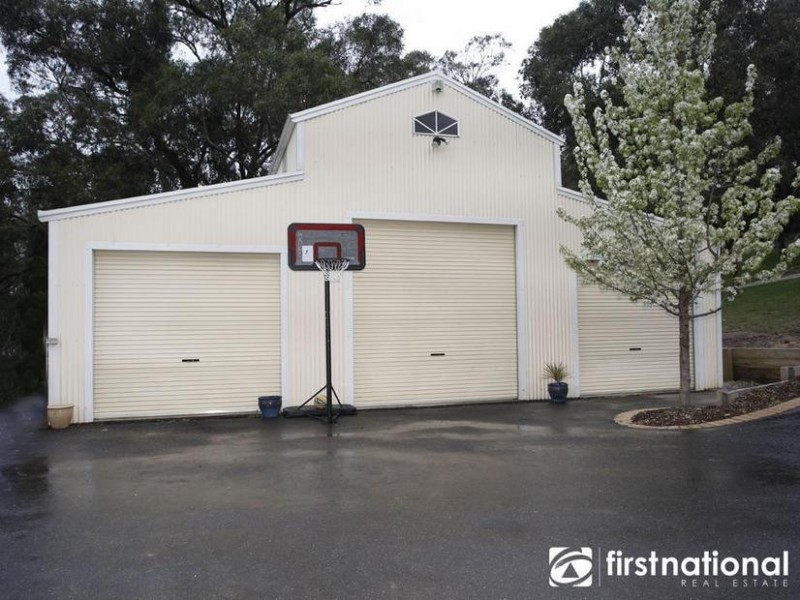 25 Buckland Ln, Pakenham Upper VIC 3810