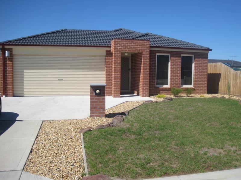 69 Melissa Way, Pakenham VIC 3810