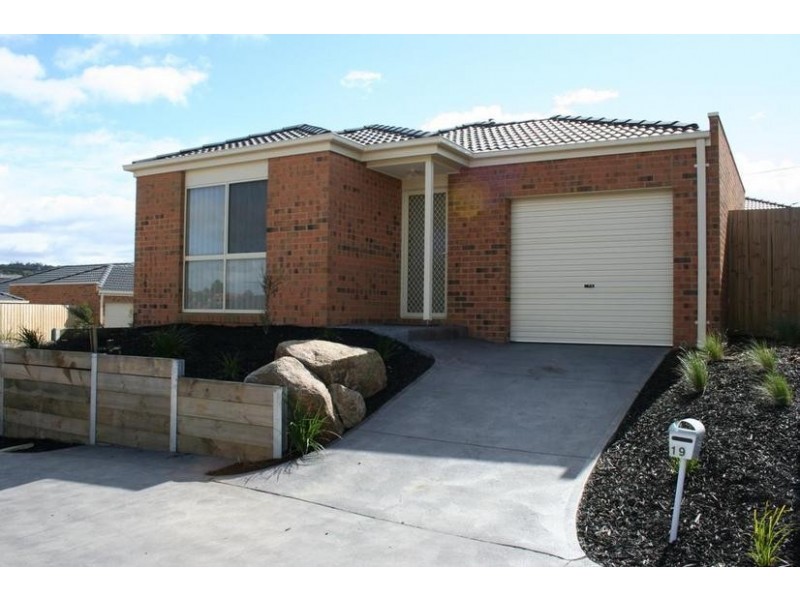 19/18 Ben Drive, Pakenham VIC 3810