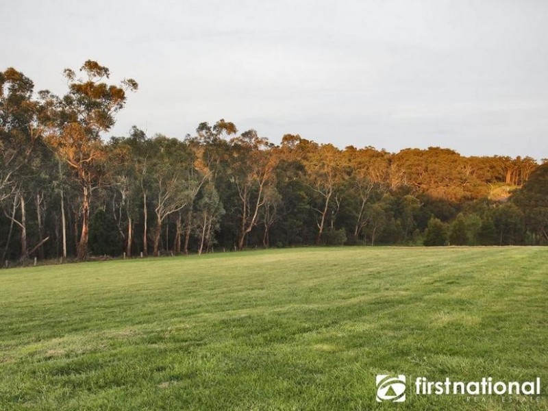 50 Lilliput Ln, Pakenham Upper VIC 3810