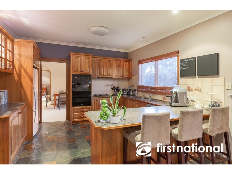 4 Harness Place, Pakenham VIC 3810