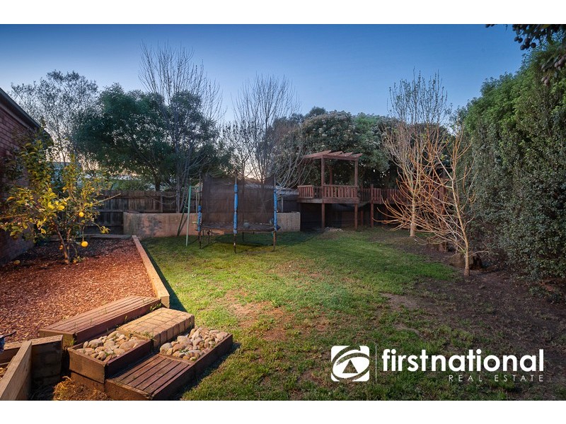 4 Harness Place, Pakenham VIC 3810