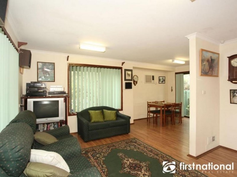 43 Kingston Avenue, Pakenham VIC 3810