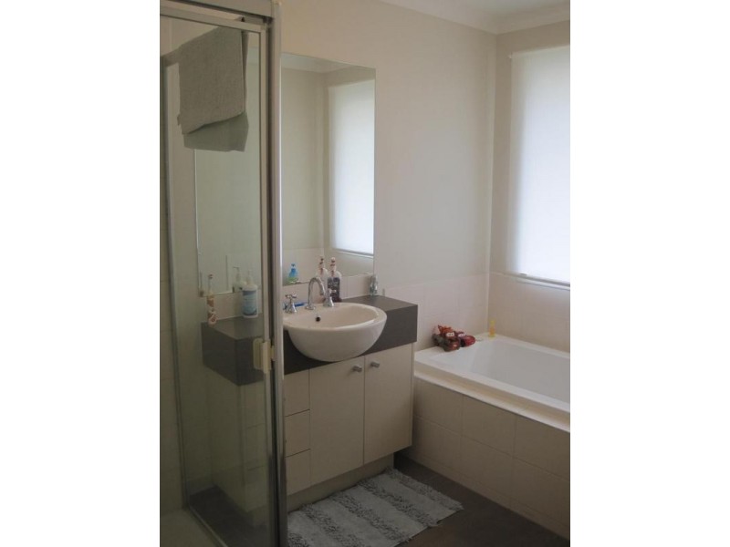 40 Victory Drive, Pakenham VIC 3810