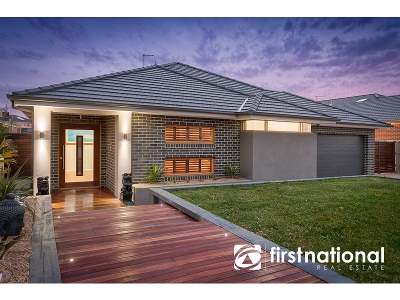 14 Carrington Drive, Pakenham VIC 3810