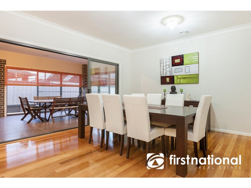 14 Carrington Drive, Pakenham VIC 3810