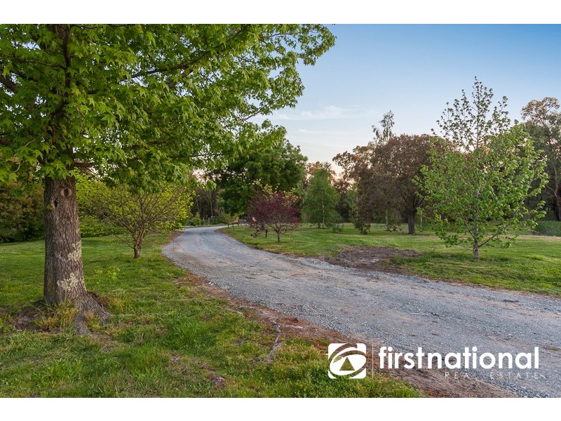 10 Morrison Road, Pakenham Upper VIC 3810