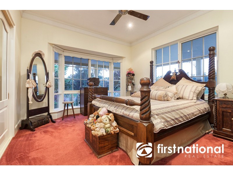 10 Morrison Rd, Pakenham Upper VIC 3810